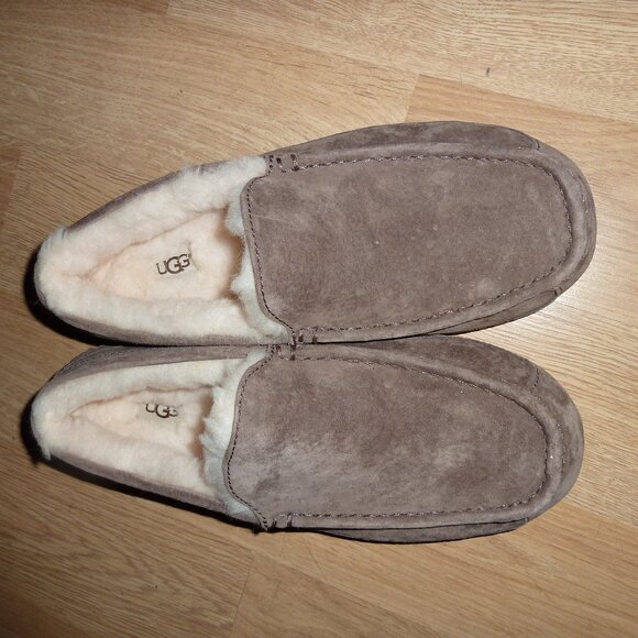 UGG Australia - Thurston Ascot - Moccasin Slipper - Brown Men\'s - 10 - S/N 5775 main image 9